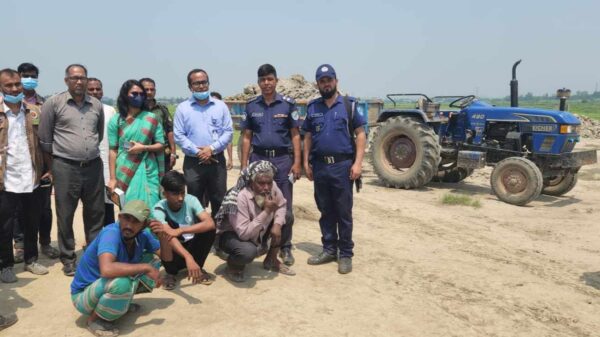 কেরানীগঞ্জে ভ্রাম্যমান আদালতে তিনজনের কারাদণ্ড